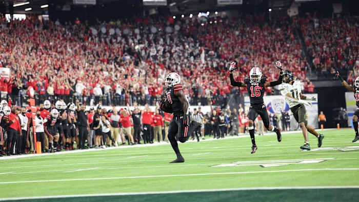 With the offseason just around the corner and the Senior Bowl beginning in the coming weeks, let's take a look at the first edition of the Senior Bowl edition of the 2022 NFL Mock Draft.